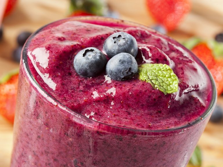 fruit-juice-beverage-blueberry